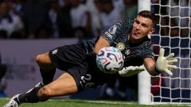 Zelfs Emiliano Martínez kon Chelsea niet redden van de zwaktes in de verdediging